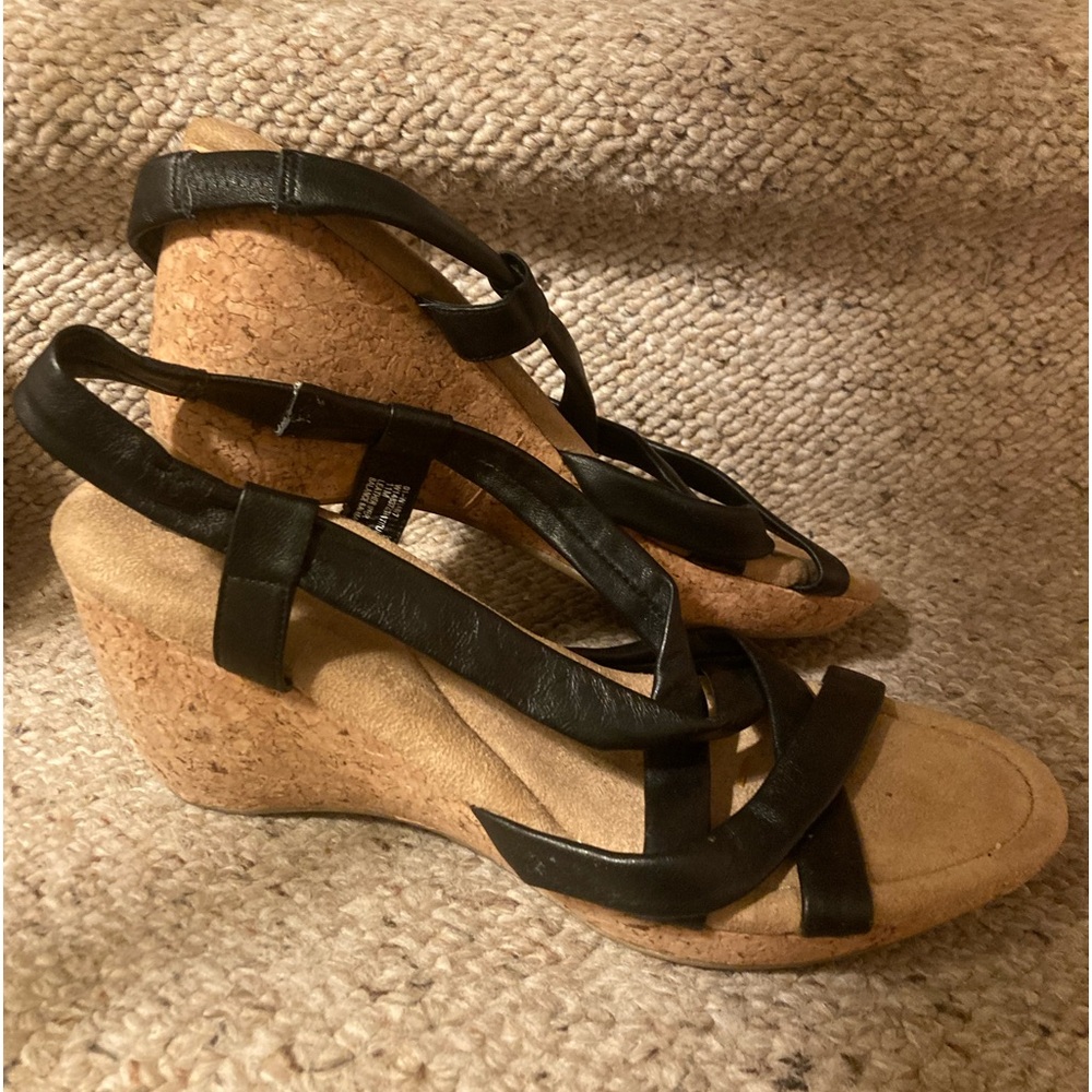 White Mountain Gratitude Black Leather Wedge Sandals